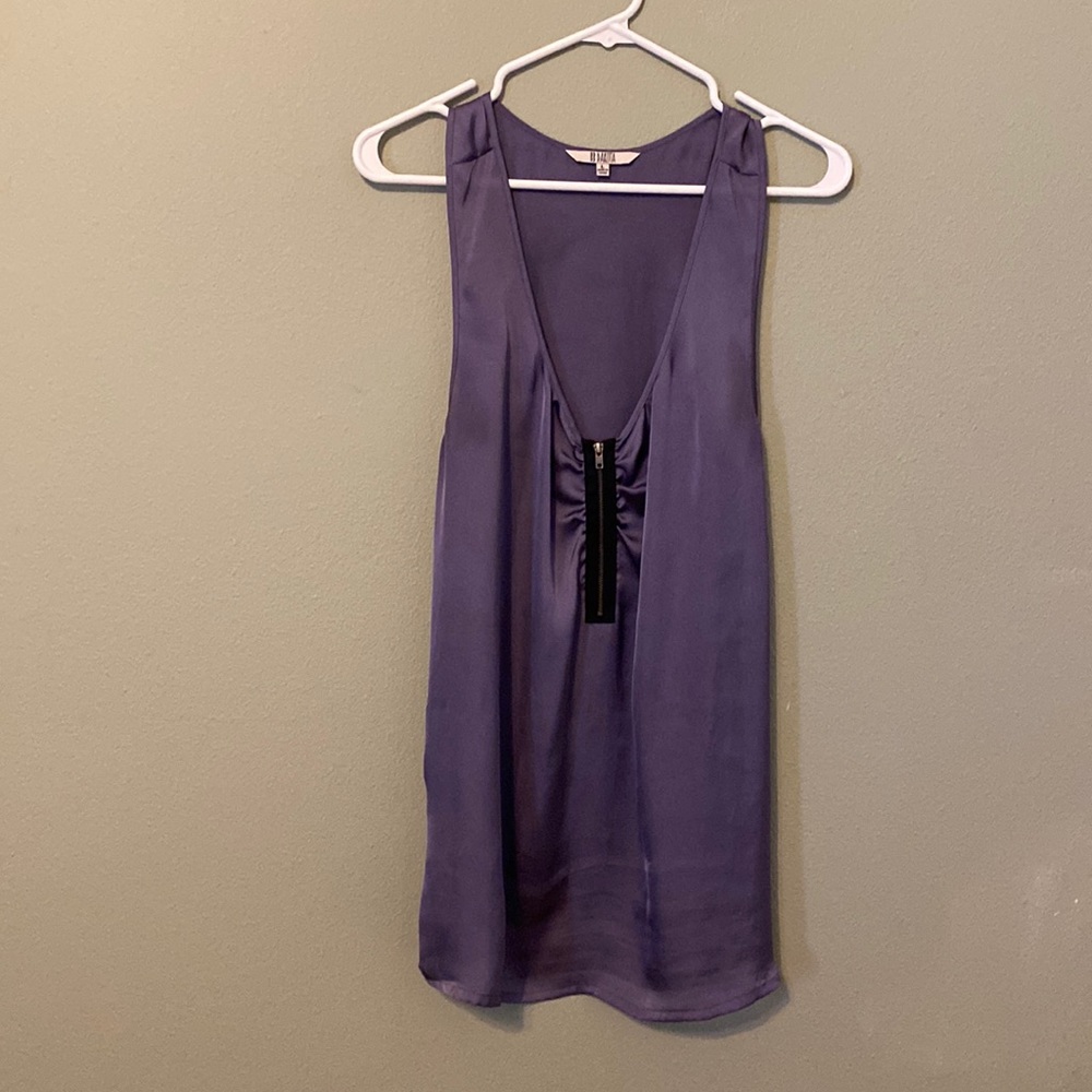 bb Dakota zip front detail